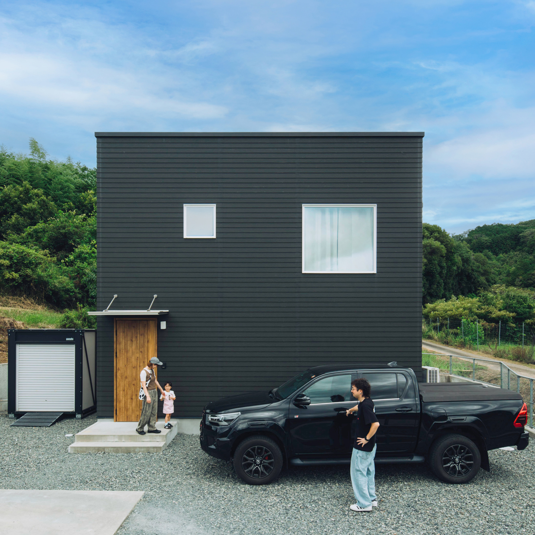 一室丸ごとクローゼット。家族の休日が動き出す、ZERO-CUBEの朝支度。