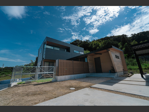 アパレルブランド監修の空間や人との繋がりを愉しむお家【FREAK’S HOUSE】