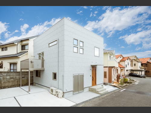 部屋数も遊び心も欲しいあなたへ 【ZERO-CUBE STEPFLOOR】